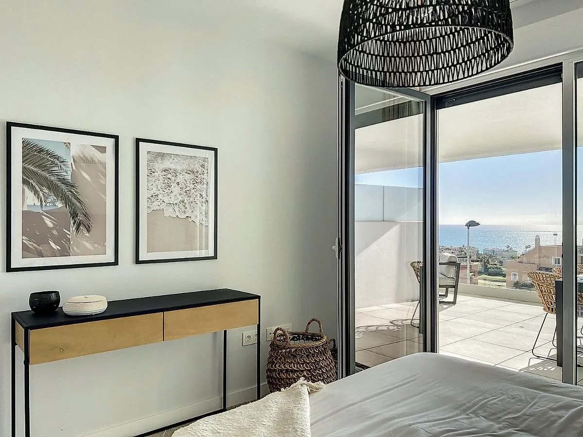 Via Celere 2328 Luxury Sea View Apartment كاساريس