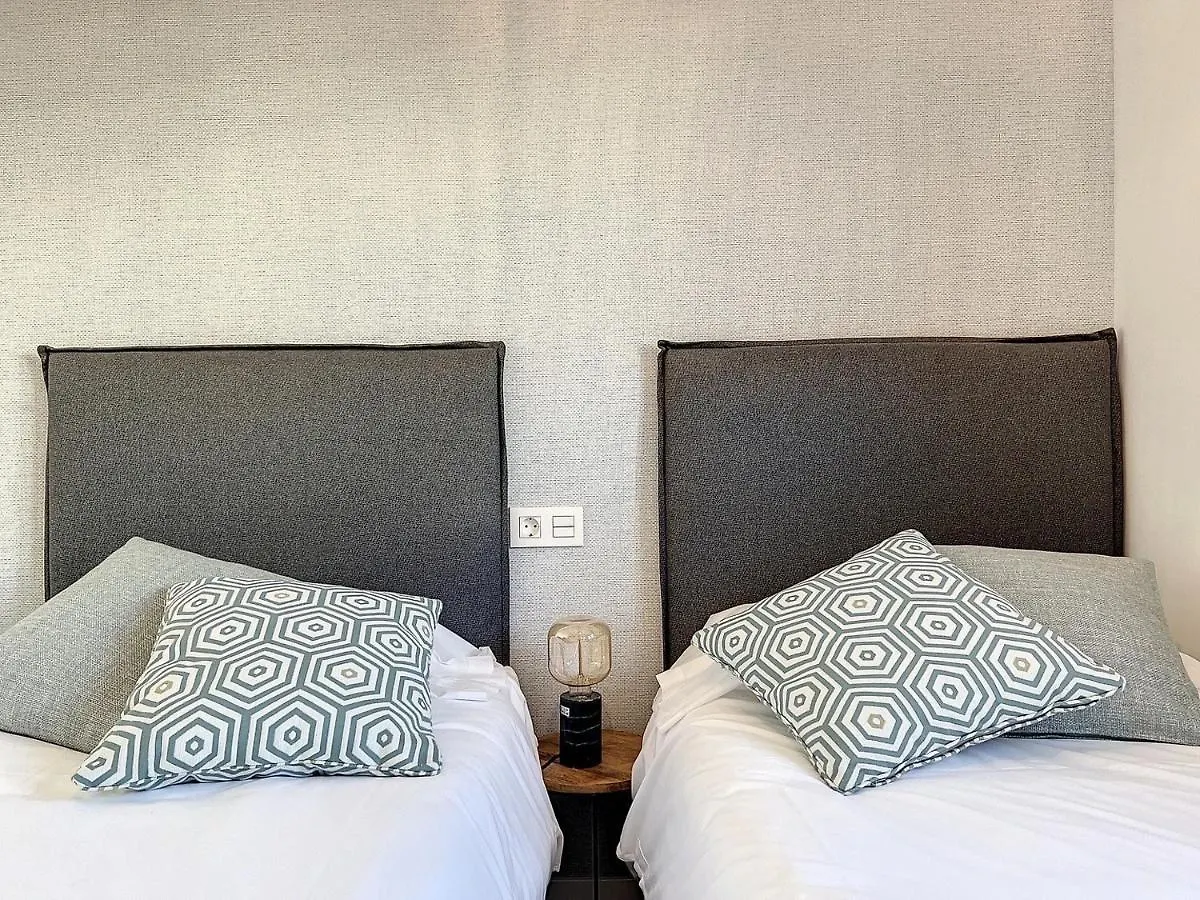 Via Celere 2328 Luxury Sea View Apartment كاساريس